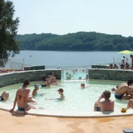 בית נופש Magnifique 4 A 10 Personnes Nages